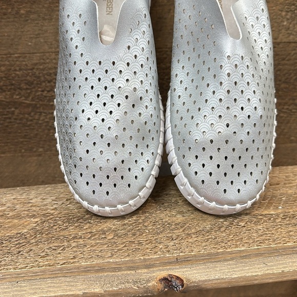 Ilse Jacobsen HORNBÆK Women's Tulip 3576 Flat | Slip-On | Low -Top Silver Size 9 - Picture 7 of 8